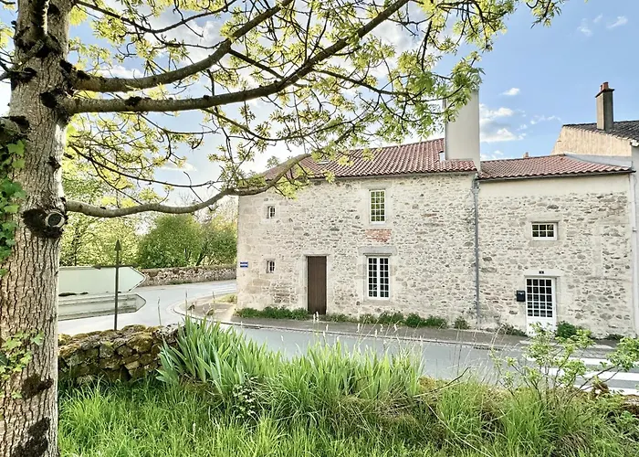 Manoir Medieval Art Deco - Logis Des 3 Artistes