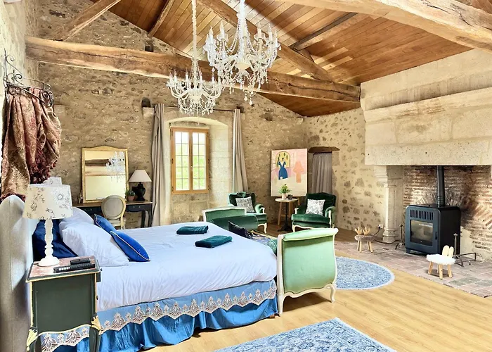 Manoir Medieval Art Deco - Logis Des 3 Artistes
