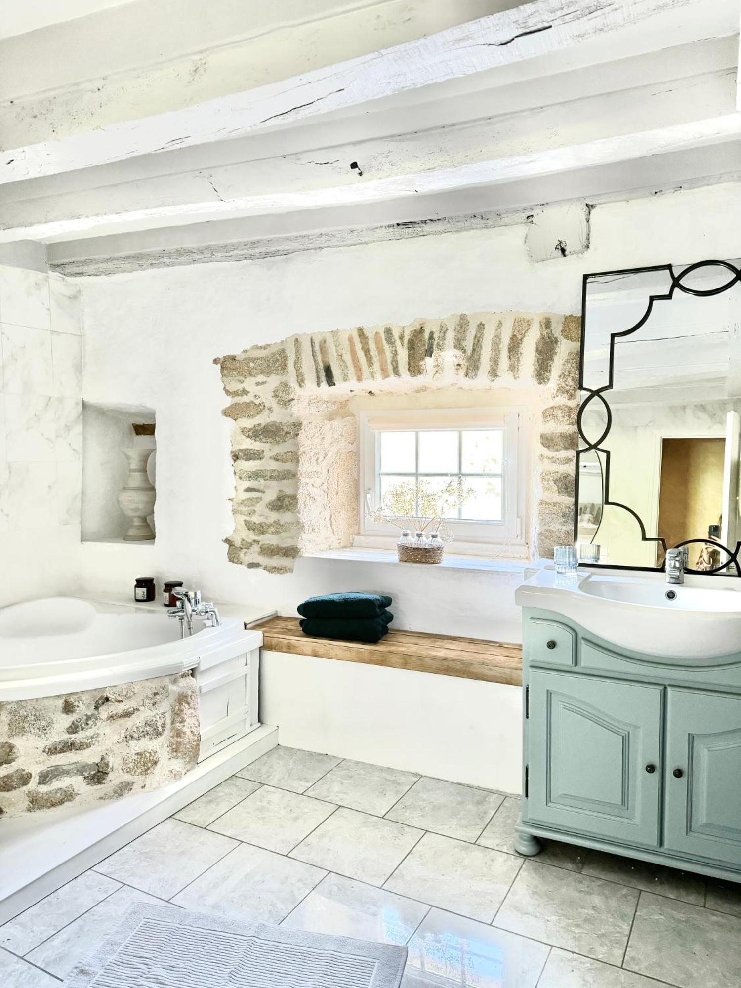 Manoir Medieval Art Deco - Logis Des 3 Artistes Holiday home