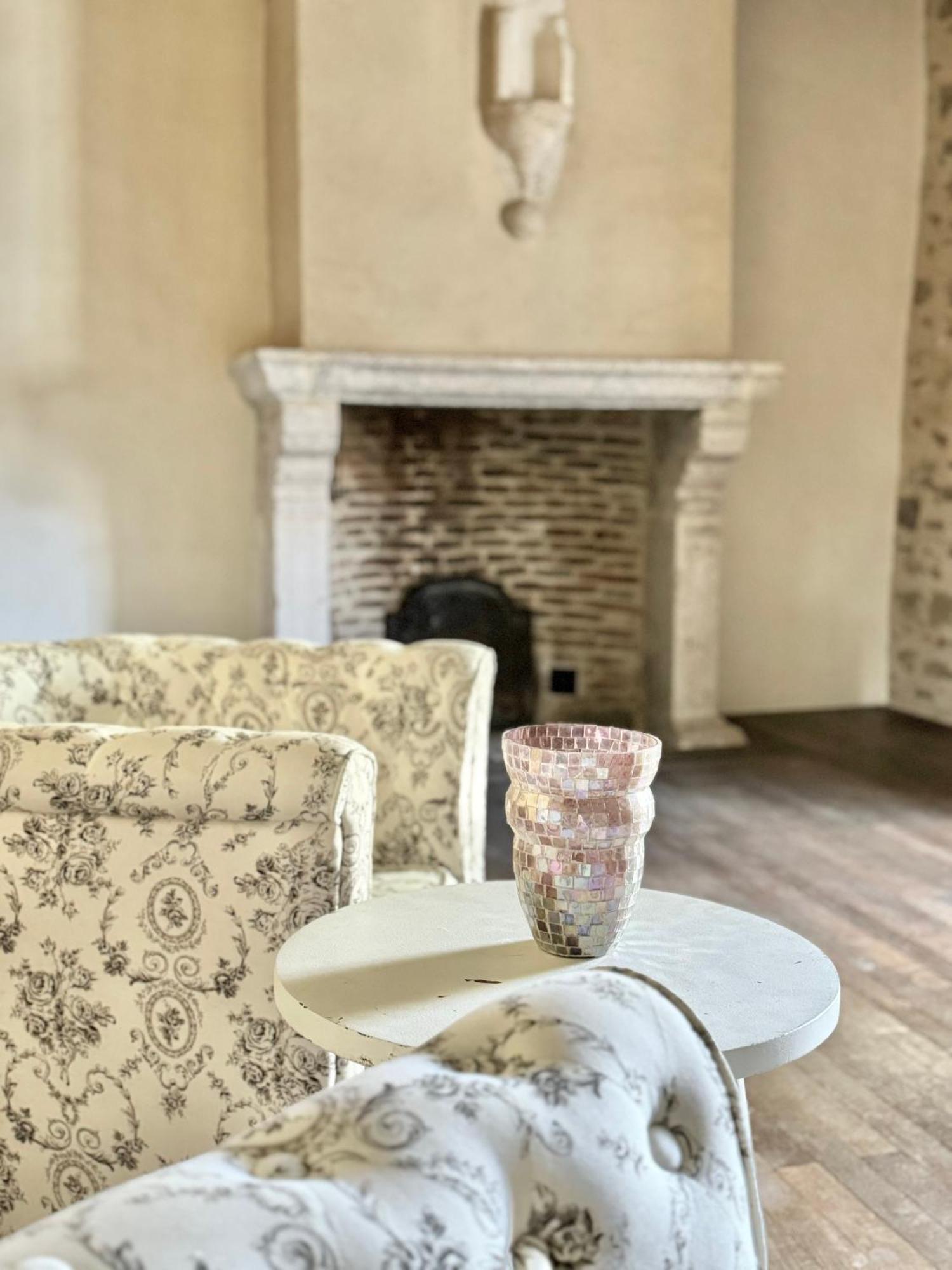 Manoir Medieval Art Deco - Logis Des 3 Artistes Holiday home *