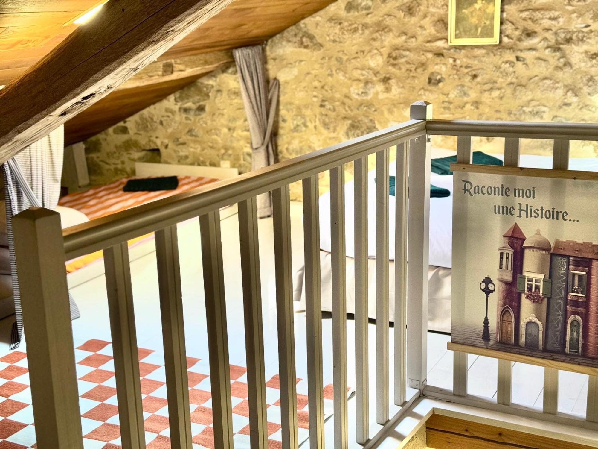 Manoir Medieval Art Deco - Logis Des 3 Artistes Vakantiehuis